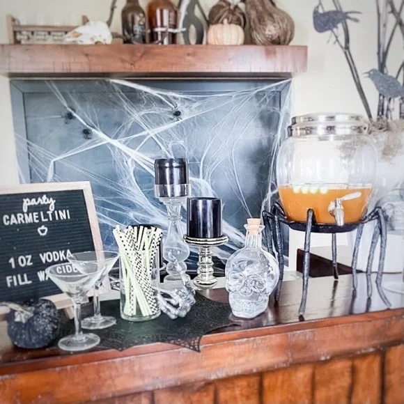 Pottery Barn Classic Glass 7.5 qt Drink Dispenser with Silver Spout and … - Picture 9 of 16